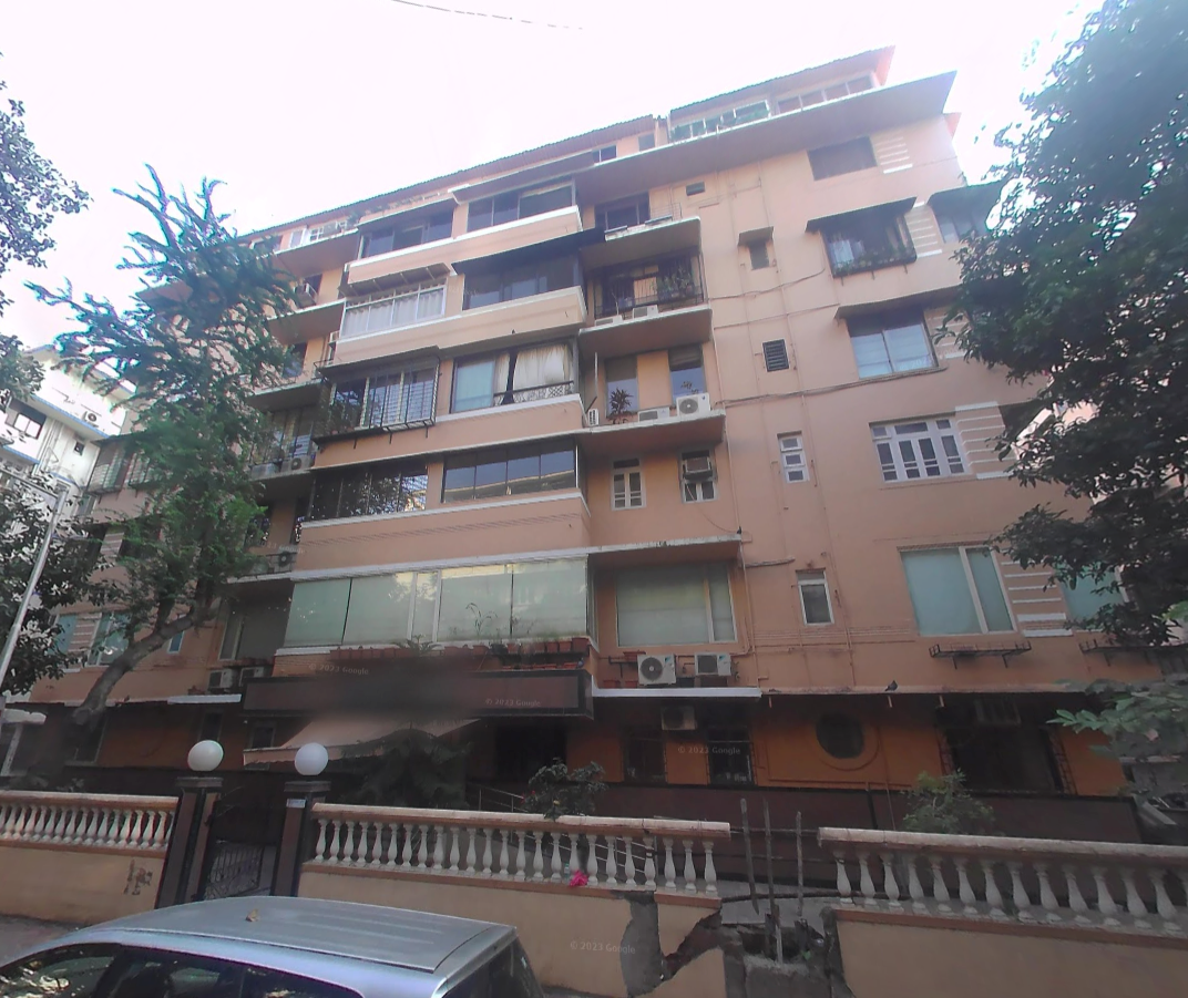 2 BHK Semi-Furnished in Indus Court , Churchgate