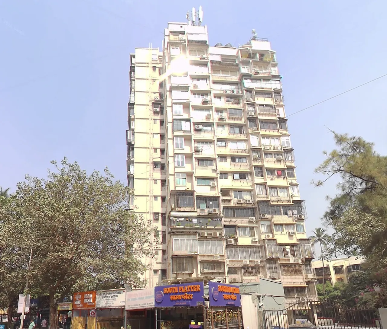 3 BHK Fully Furnished in Mount Sea View , Andheri West