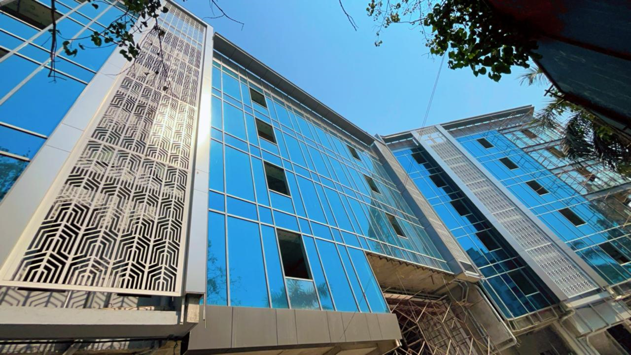 Office Unfurnished in Second Avenue , Andheri East