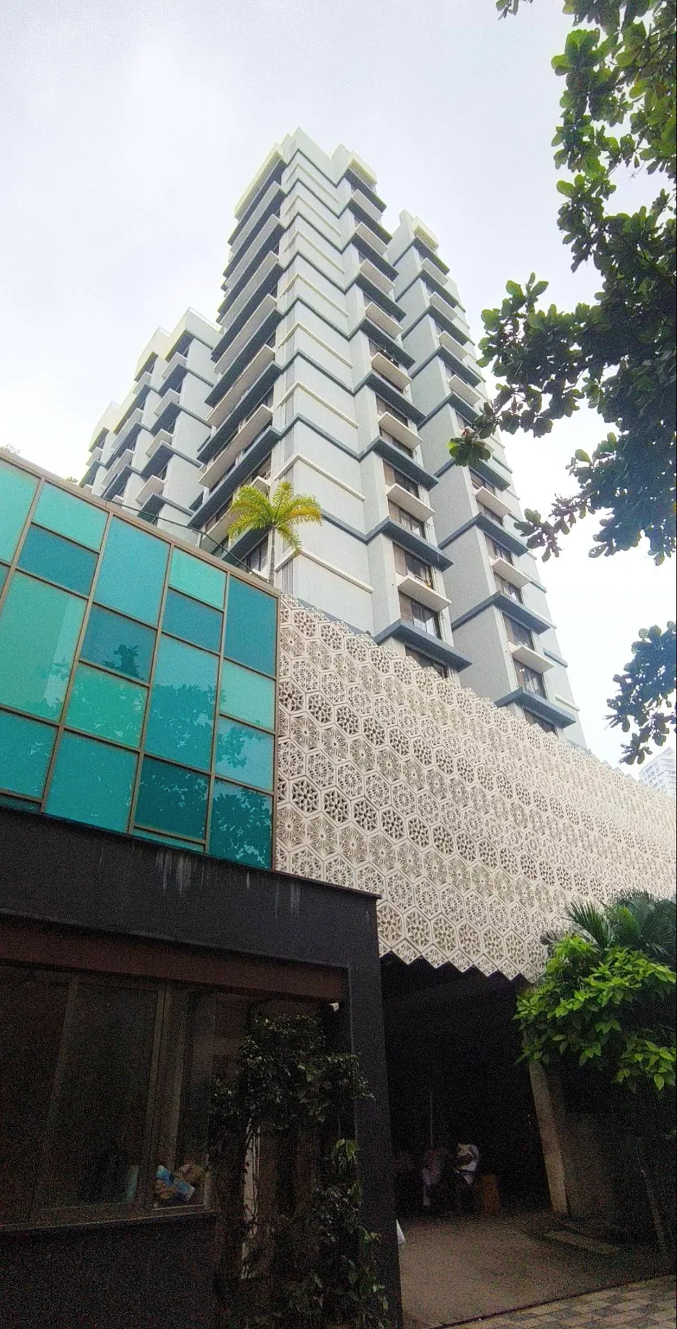 2 BHK Semi Furnished in Jyoti Sukriti, Goregaon East