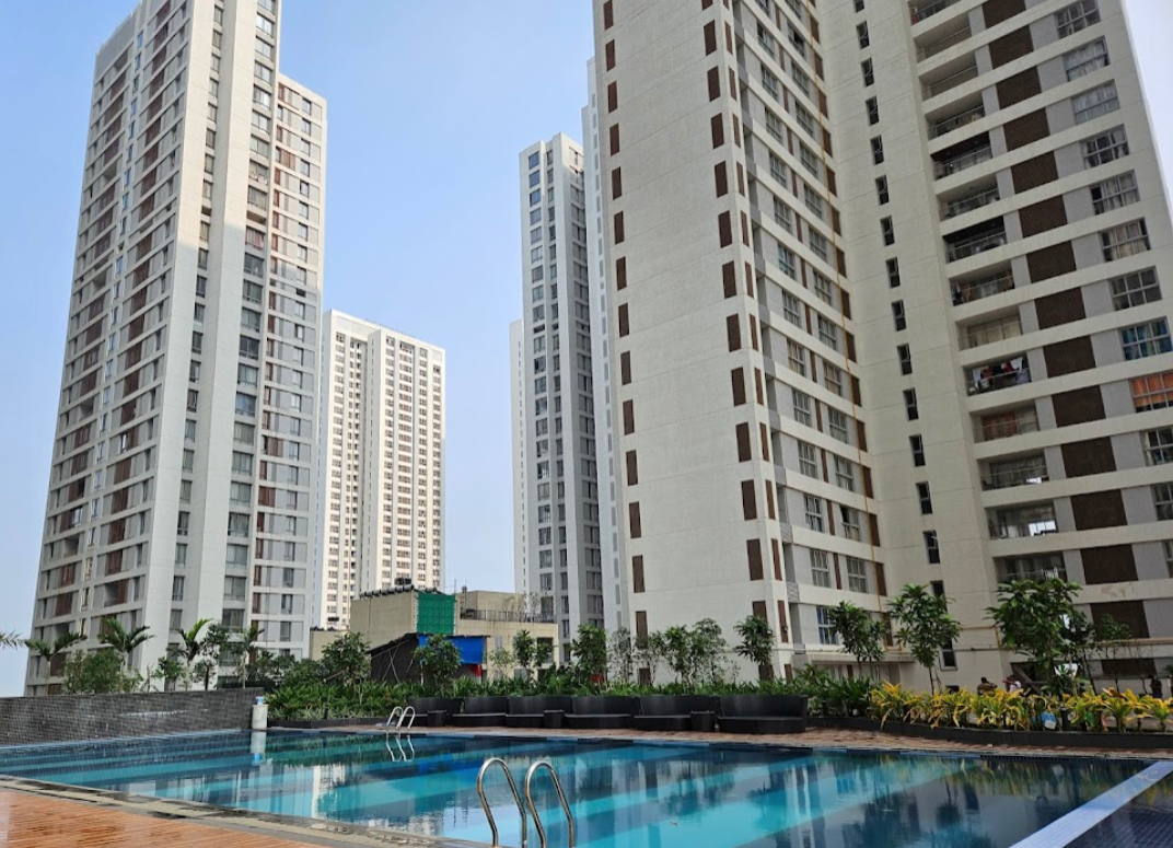 2 BHK Fully Furnished in Piramal Vaikunth, Thane West - Photo 2