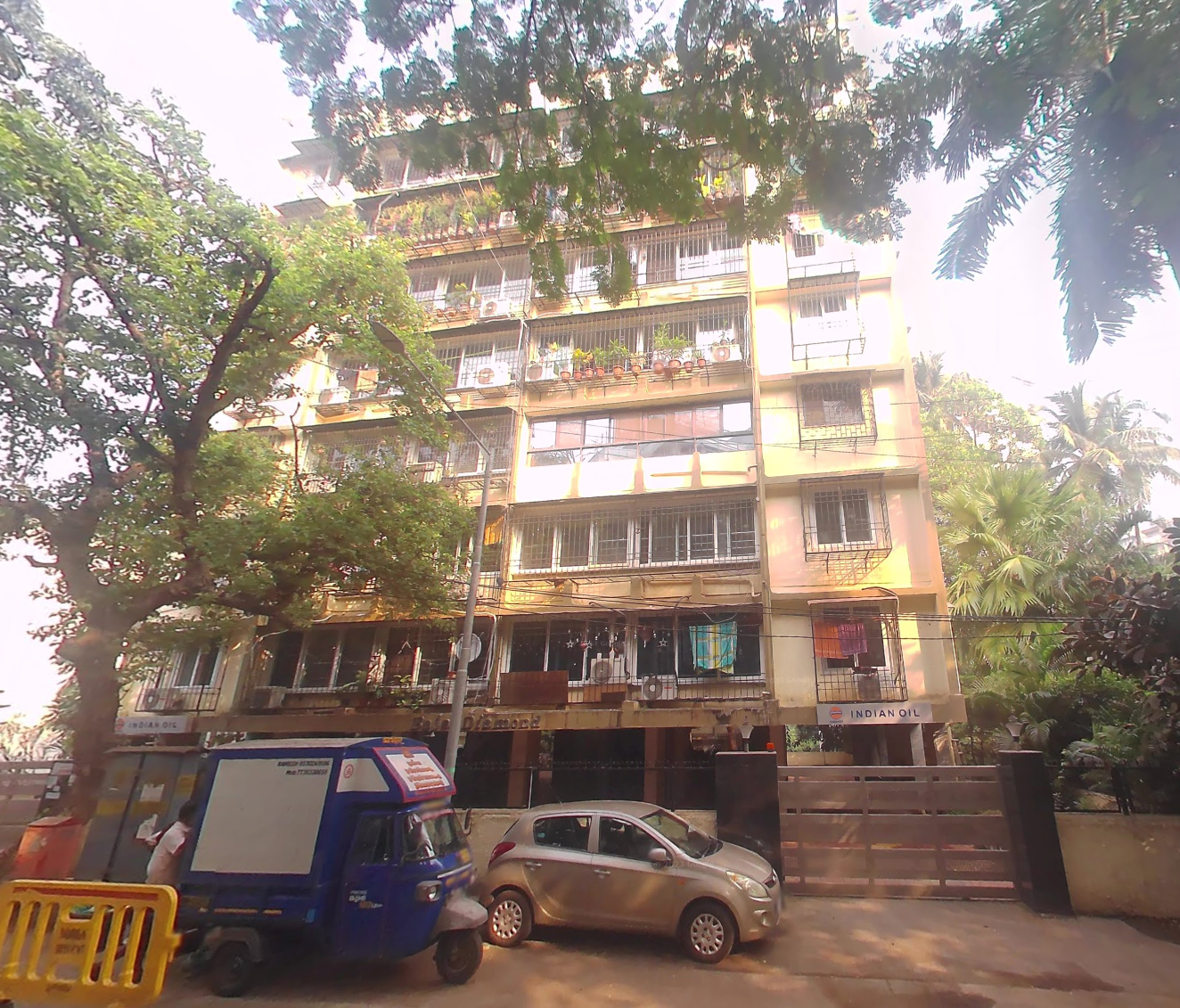 3 BHK Semi-Furnished in Bajaj Diamond, Bandra West