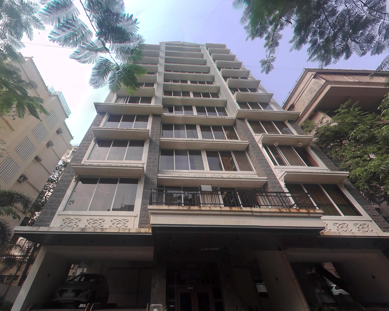 2 Semi-Furnished in Fairmont Building , Bandra West