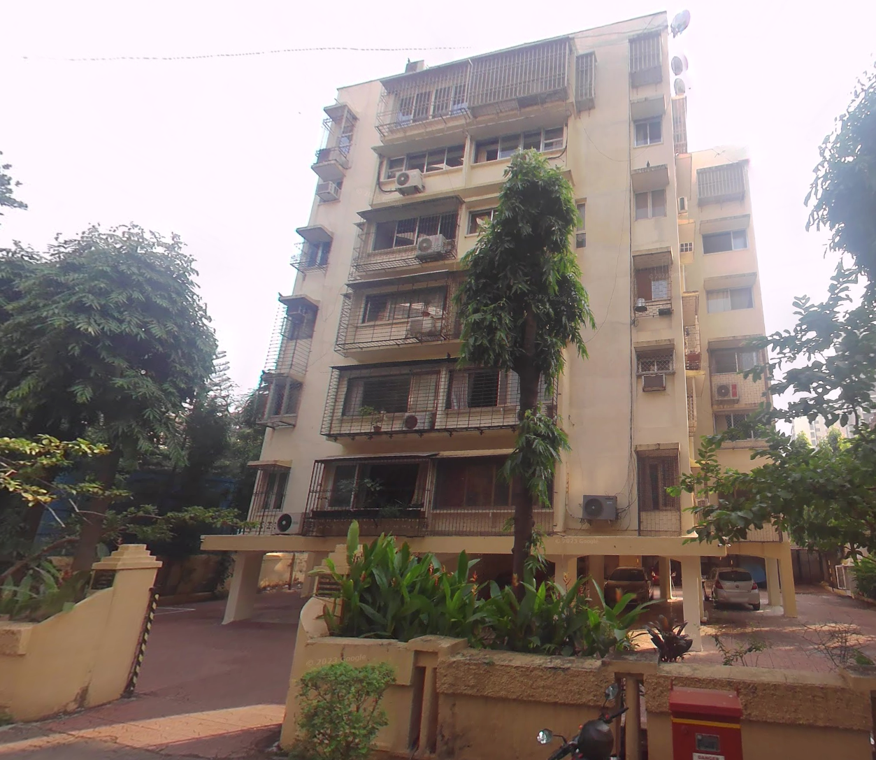 3 Semi-Furnished in Dharam Jyot Building , Bandra West