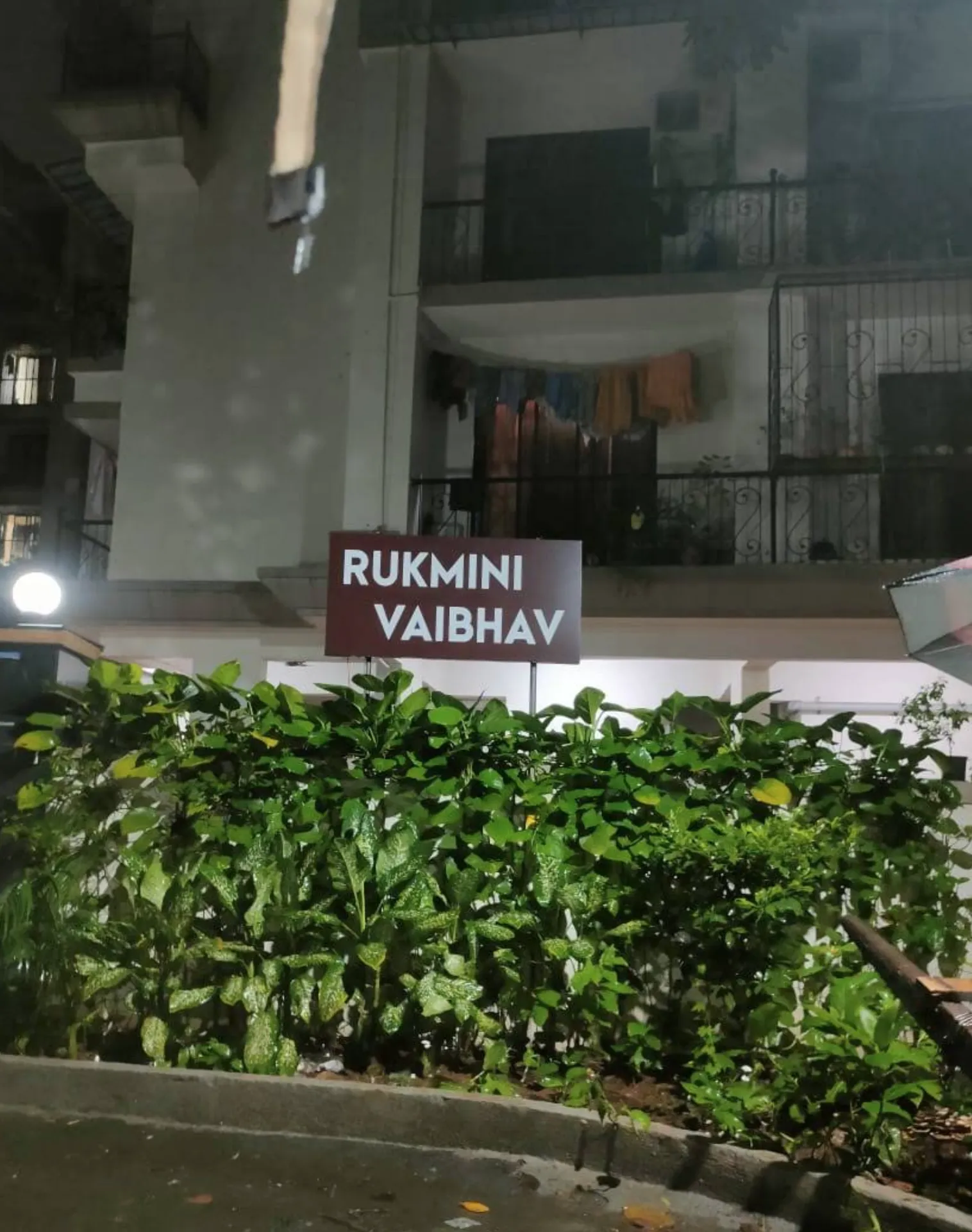 2 BHK Semi-Furnished in Rukmini Vaibhav, Andheri West - Photo 4