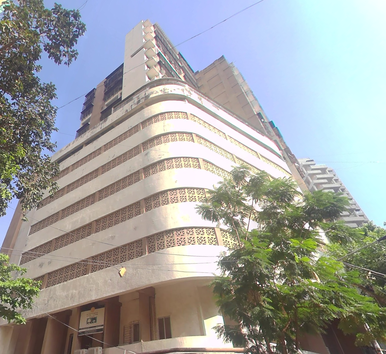 2 BHK Semi-Furnished in Jayant Sapphire , Prabhadevi