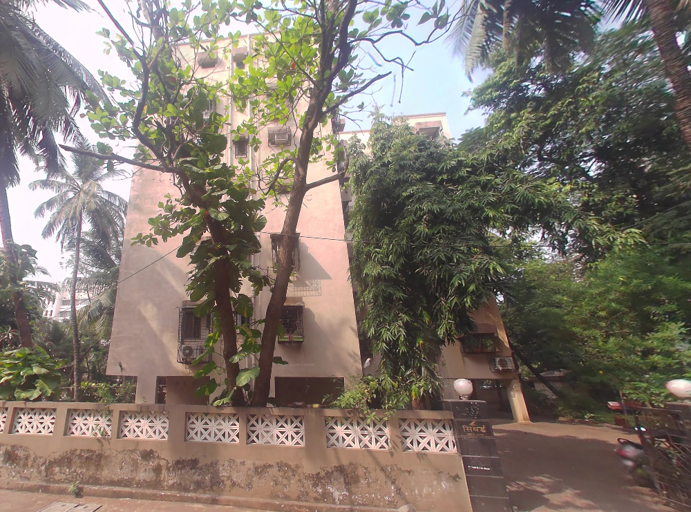 2 BHK Semi Furnished in Sea Bird Building , Andheri West