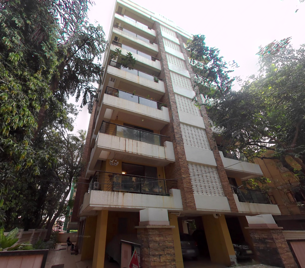 3 BHK Semi-Furnished in Florence Apartment, Khar West