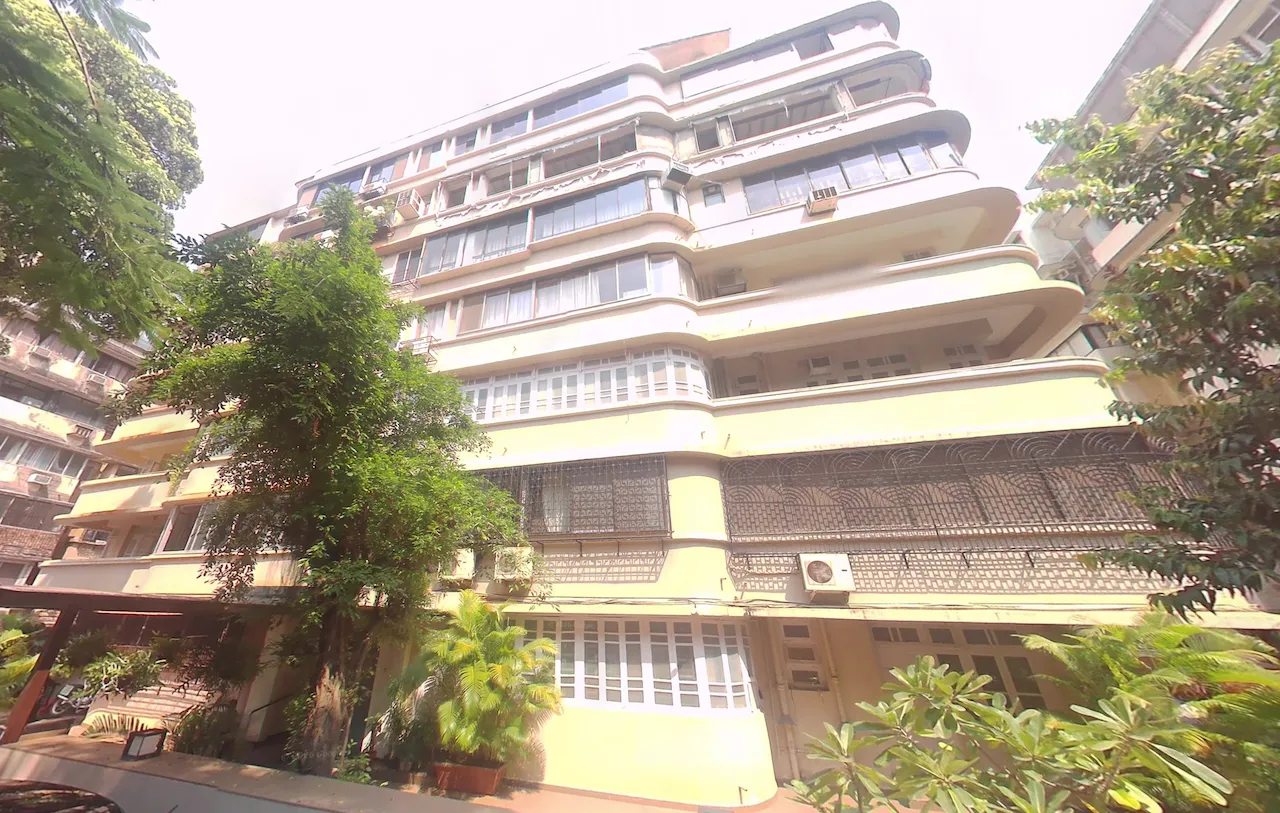 2 BHK Semi-Furnished in Kalaniketan Housing Society , Breach Candy