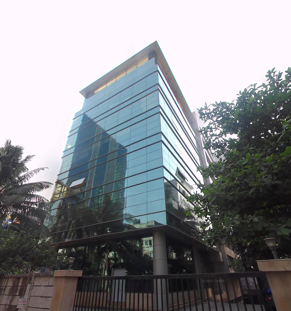Office Semi-Furnished in Crest Audeus , Andheri West