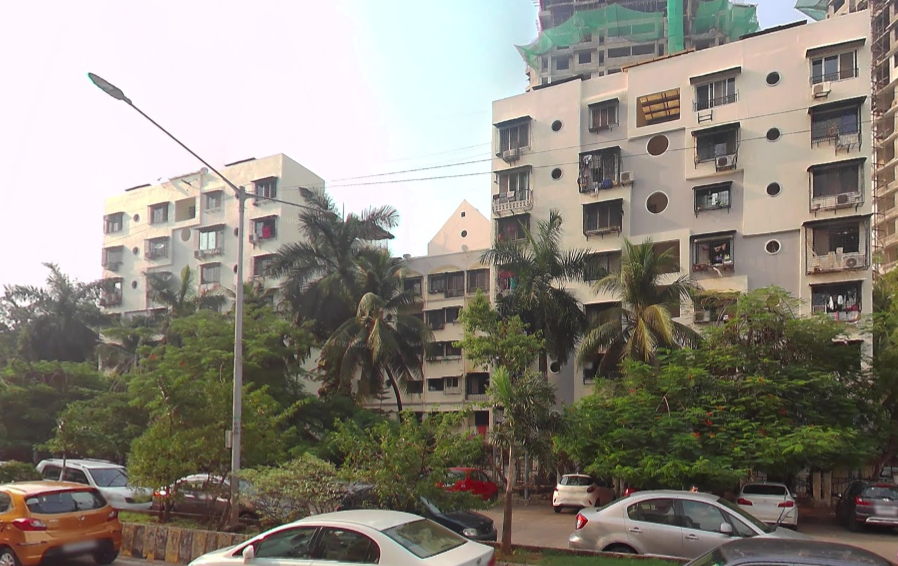 2 BHK Semi-Furnished in Wild Wood Park, Andheri West