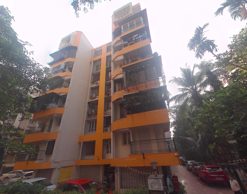 1 Semi-Furnished in Neptune Apartment , Andheri West
