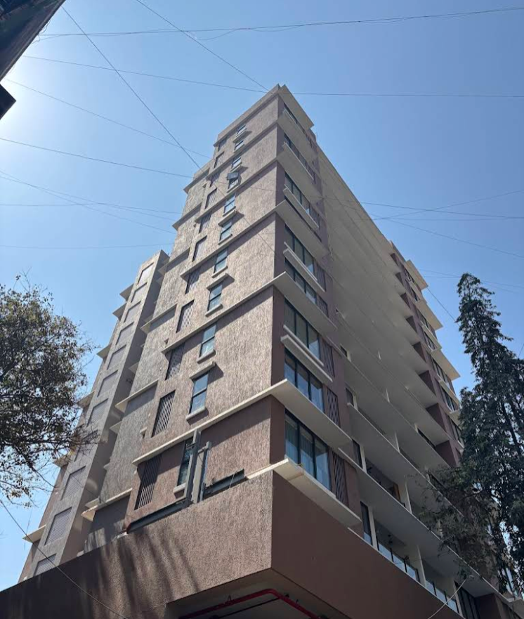3 BHK in Laxmi Nivas, Khar West - Photo 2