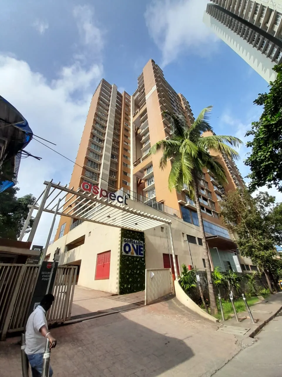 2.5 BHK Fully Furnished in Goregaon One, Goregaon West