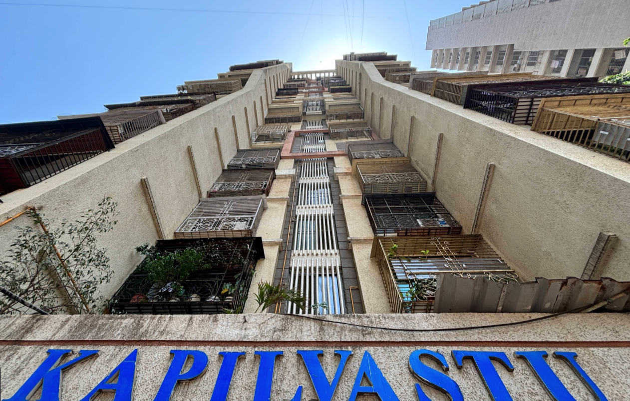 2 BHK Semi-Furnished in Kapilvastu CHS Ltd, Goregaon West