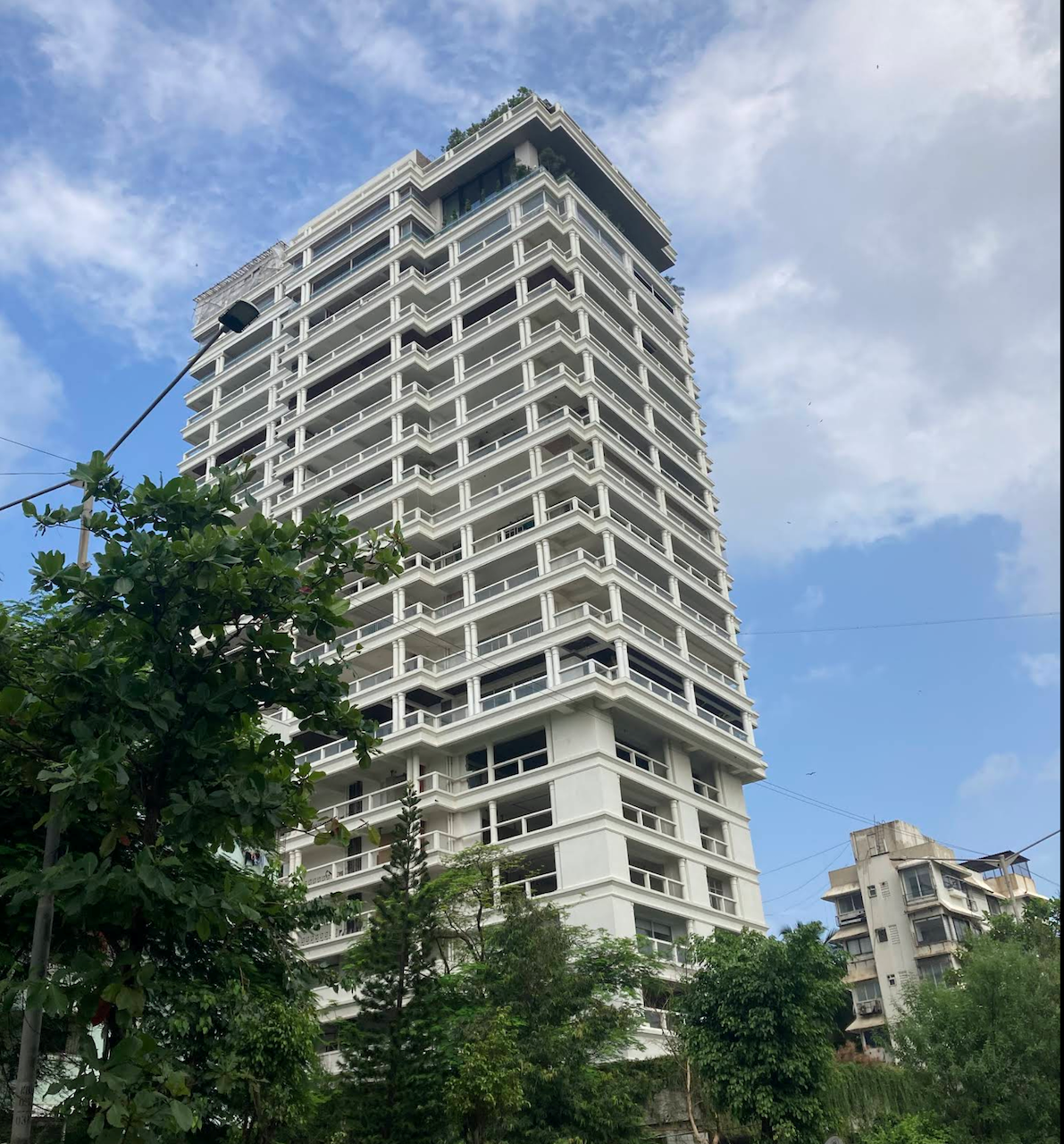 4 BHK Fully Furnished in Vartamaan, Andheri West - Photo 1