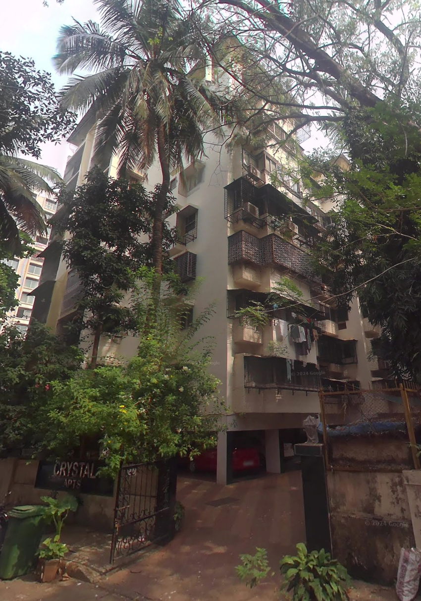 2 BHK Furnished in Crystal Apartments , Juhu