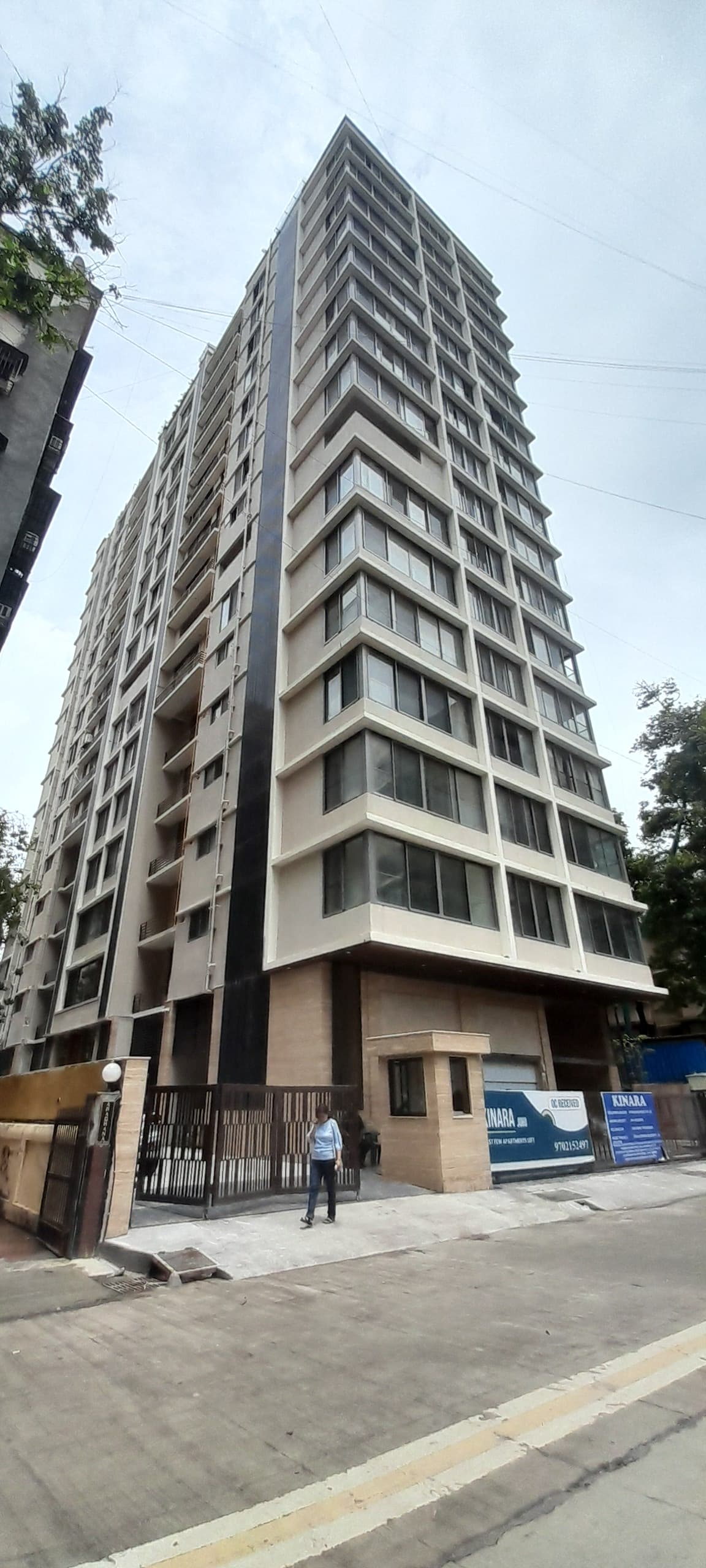5 Semi-Furnished in Kinara , Juhu
