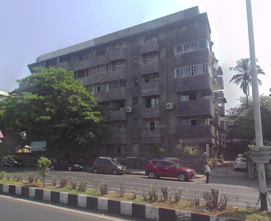 4 BHK Semi-Furnished in Framroz Court, Churchgate - Photo 2