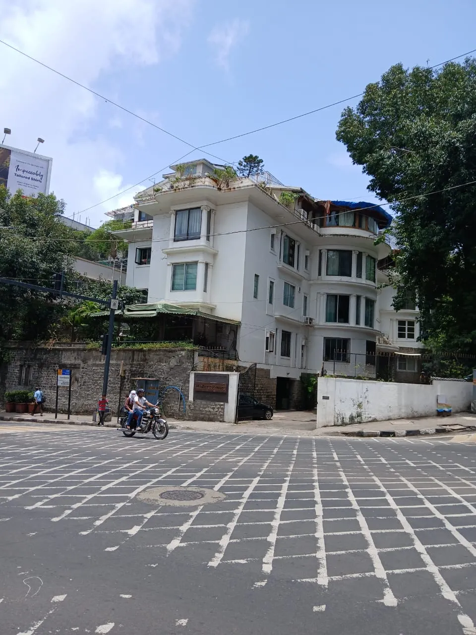 2.5 Semi-Furnished in Marlboro House , Peddar Road