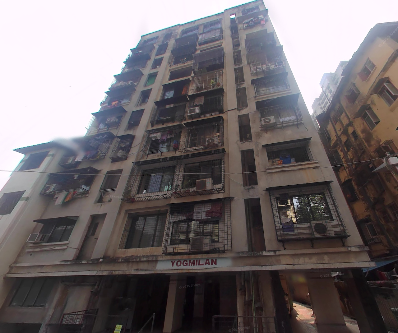 2 Semi-Furnished in Yog Milan Building , Tardeo