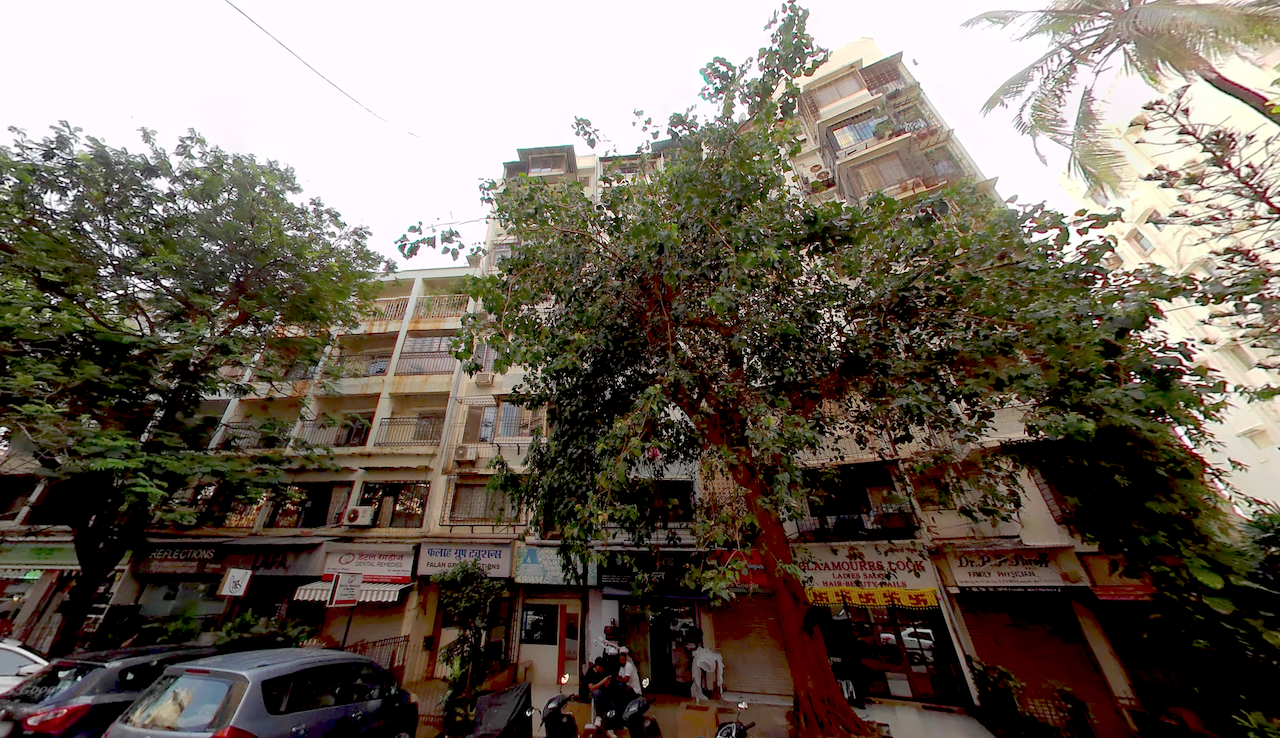 2 BHK Semi-Furnished in Jal Darshan, Bandra West