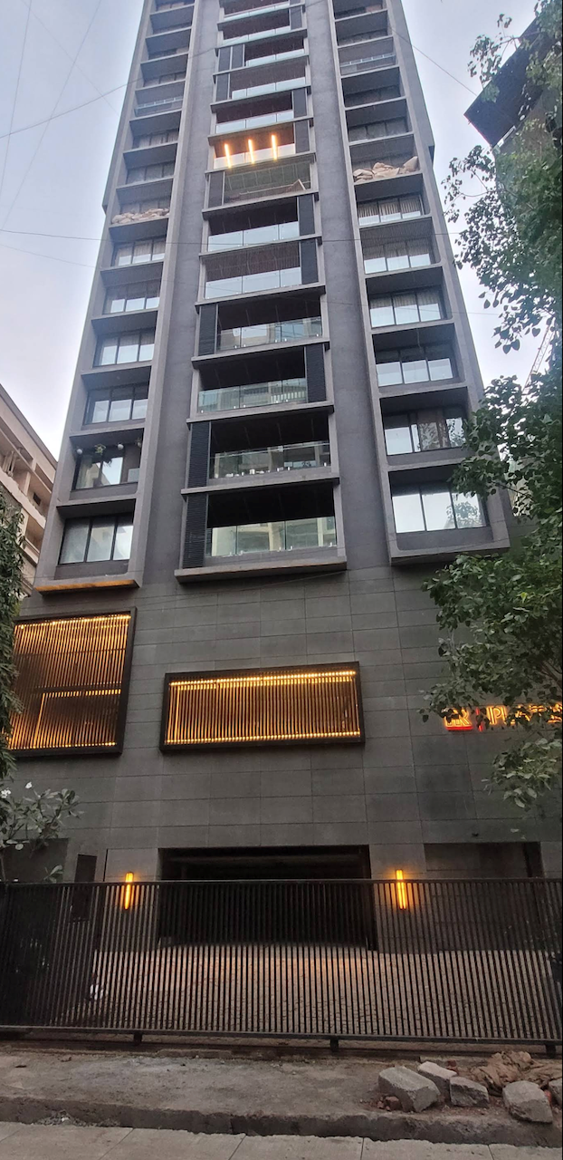 4 BHK Fully Furnished in Platina, Santacruz West - Photo 2