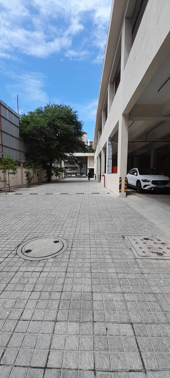 3 BHK Semi-Furnished in Surabhi Chs Ltd, Andheri West - Photo 2
