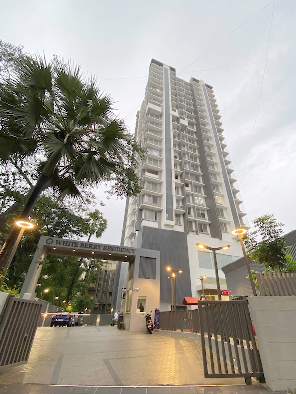 2 BHK in White Berry Residency, Kandivali East