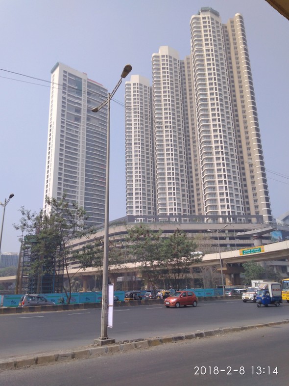 1.5 BHK Semi-Furnished in Rosa Gardenia , Thane West
