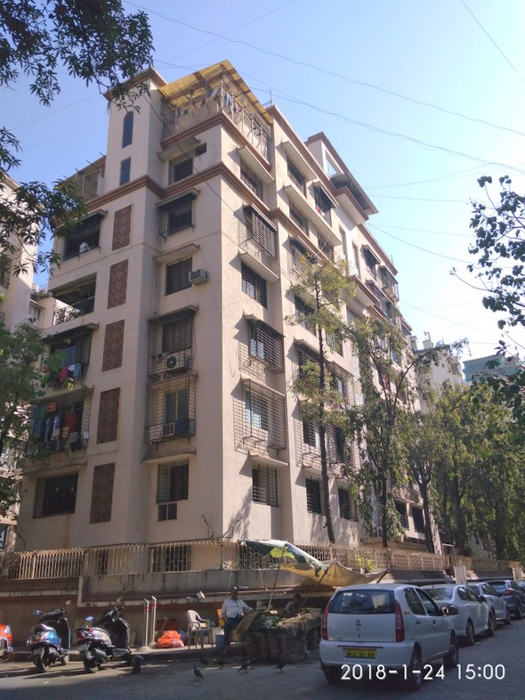 2 BHK Semi-Furnished in Maheshwar Prakash II , Santacruz West