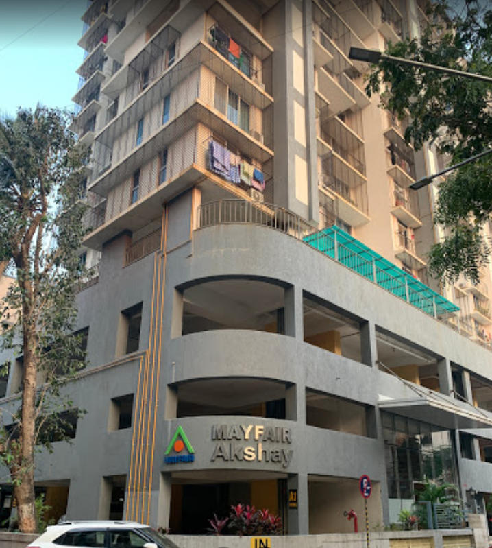 4 BHK in Mayfair Akshay, Andheri West - Photo 2