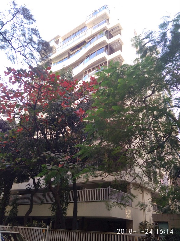 4 BHK in Meera, Santacruz West