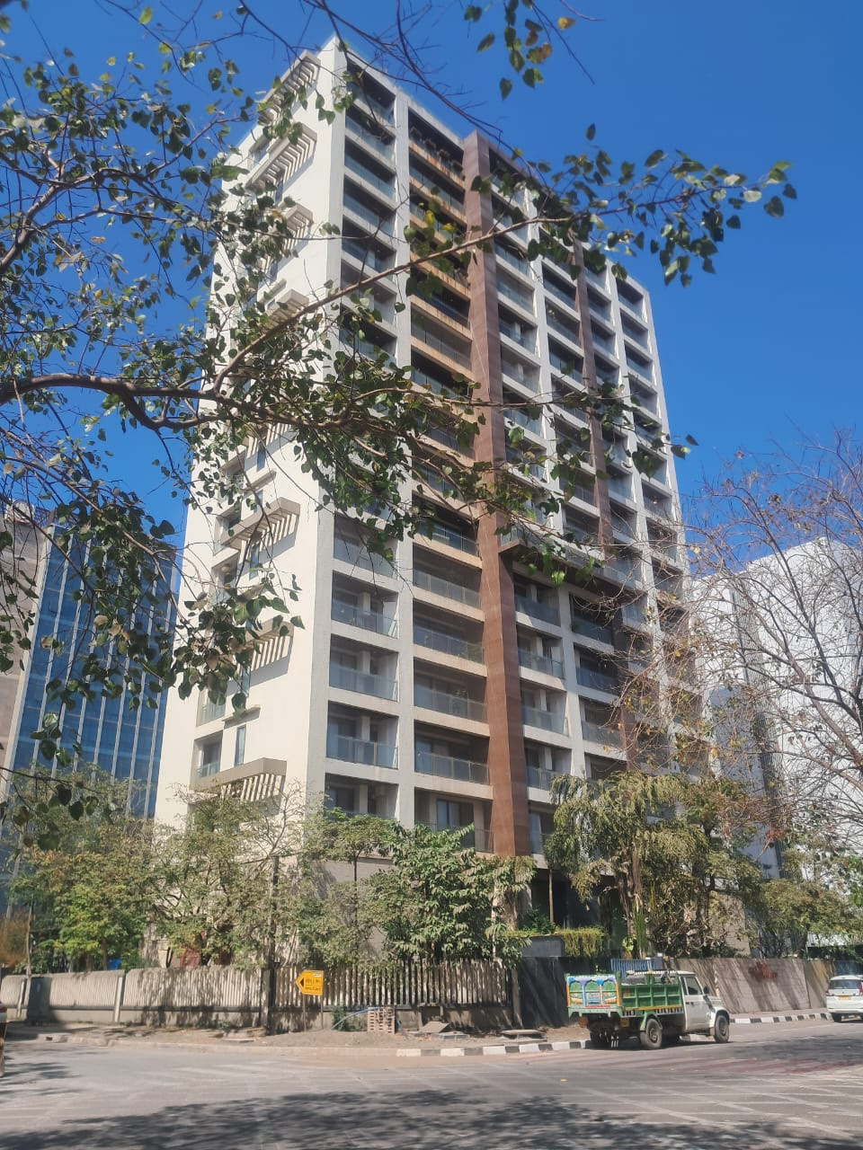 2.5 BHK in Naman Residency, Bandra East - Photo 2