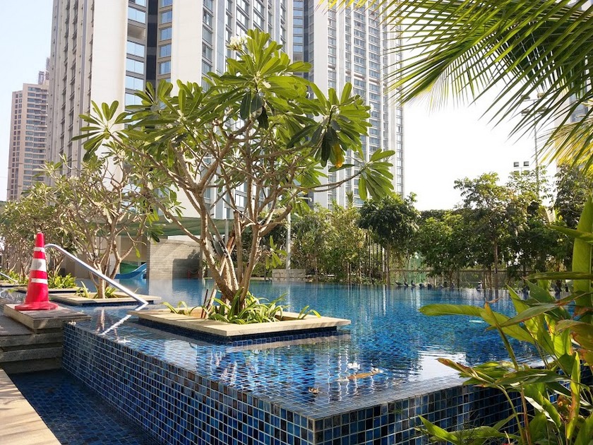 3 Semi-Furnished in Oberoi Exquisite , Goregaon East