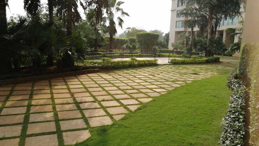 5 BHK in Oberoi Woods, Goregaon East - Photo 3