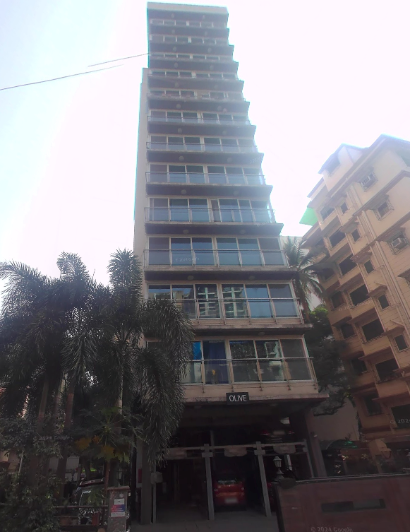4 BHK Semi-Furnished in Olive , Santacruz East