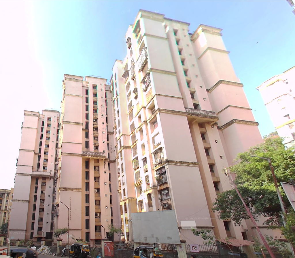 1 BHK in Pacific Towers, Andheri West - Photo 2
