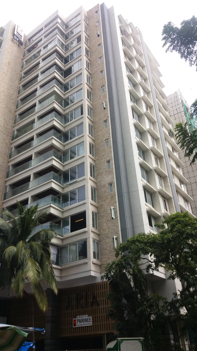 4 BHK in Parinee Aria, Juhu - Photo 2