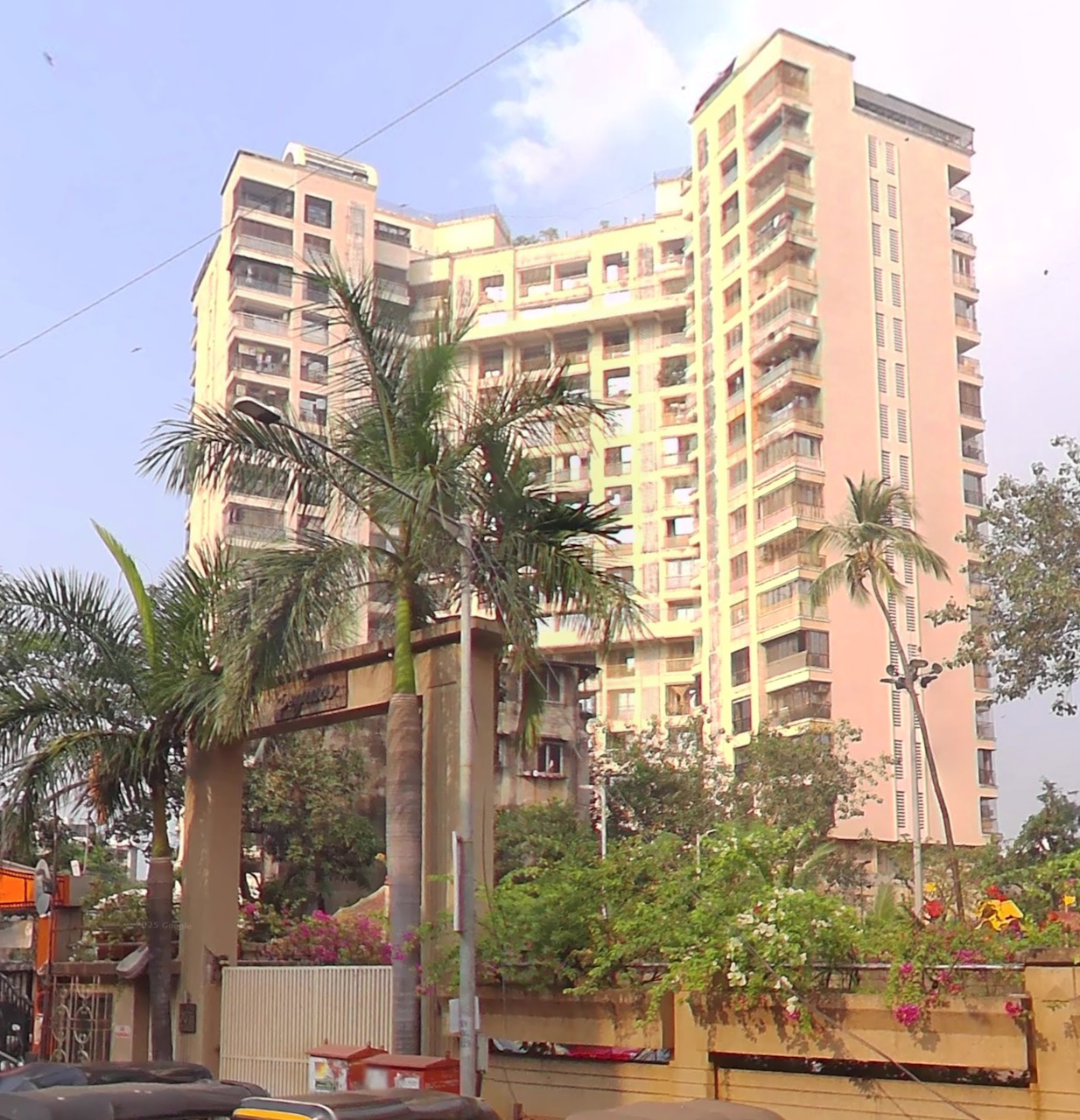 2 BHK in Pearl Heights, Andheri West - Photo 2