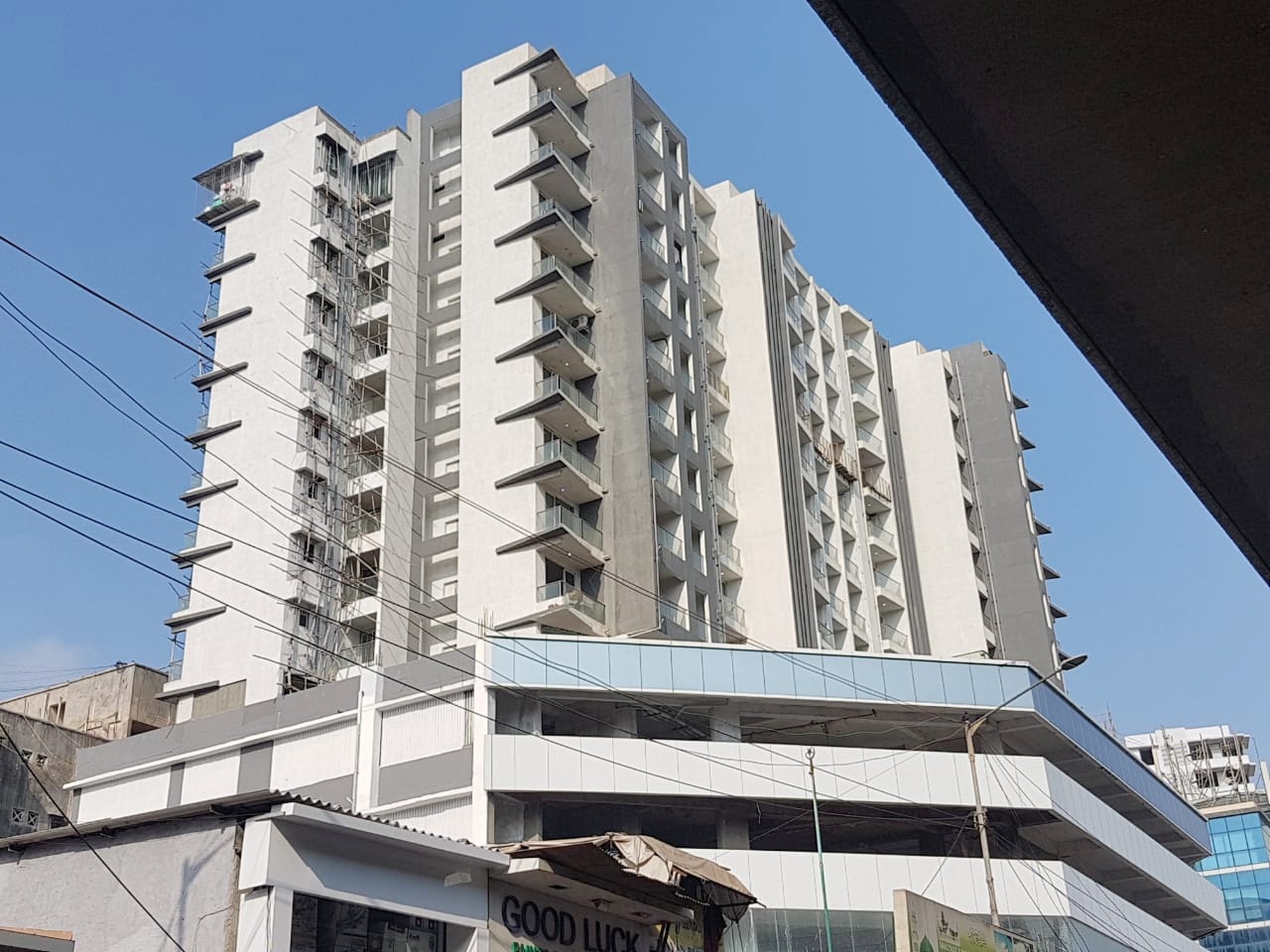 1 BHK Semi-Furnished in Pearl Residency , Andheri West