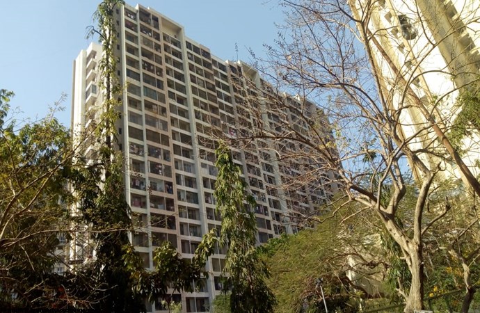 2.5 BHK Semi-Furnished in Raheja Reflection Eternity , Kandivali East