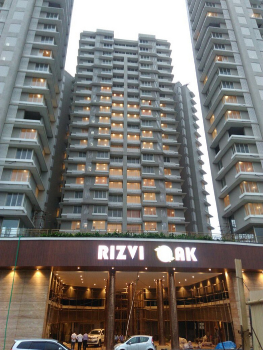 3 BHK Semi-Furnished in Rizvi Oak , Malad East