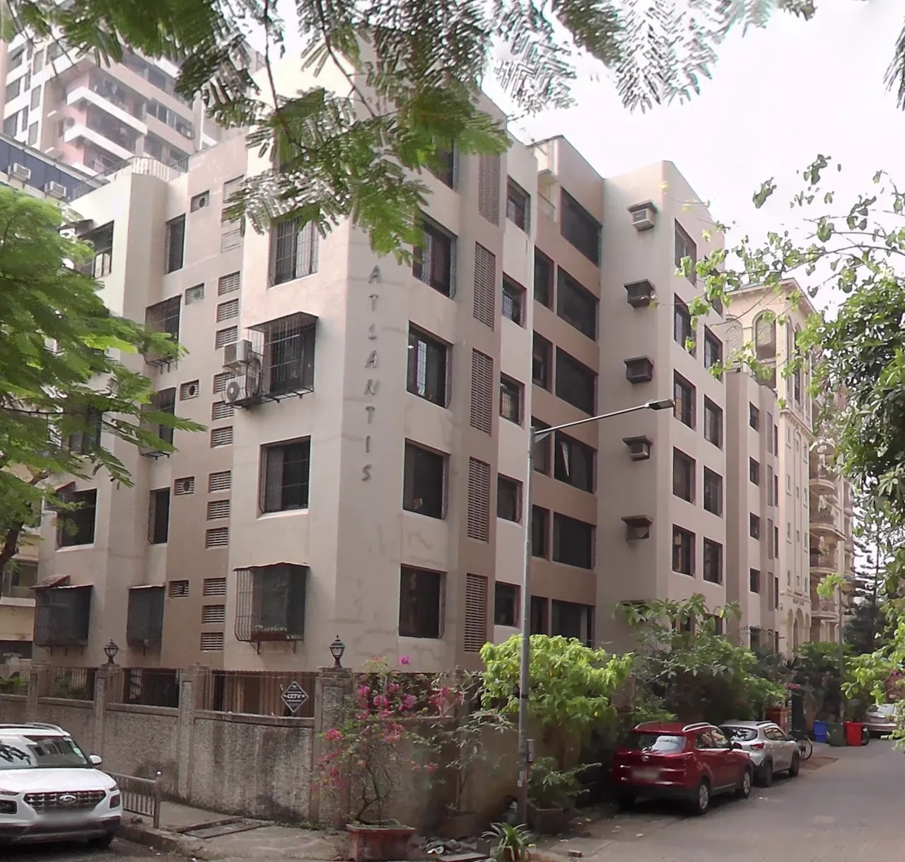 3 Semi-Furnished in Atlantis Apartment , Andheri West