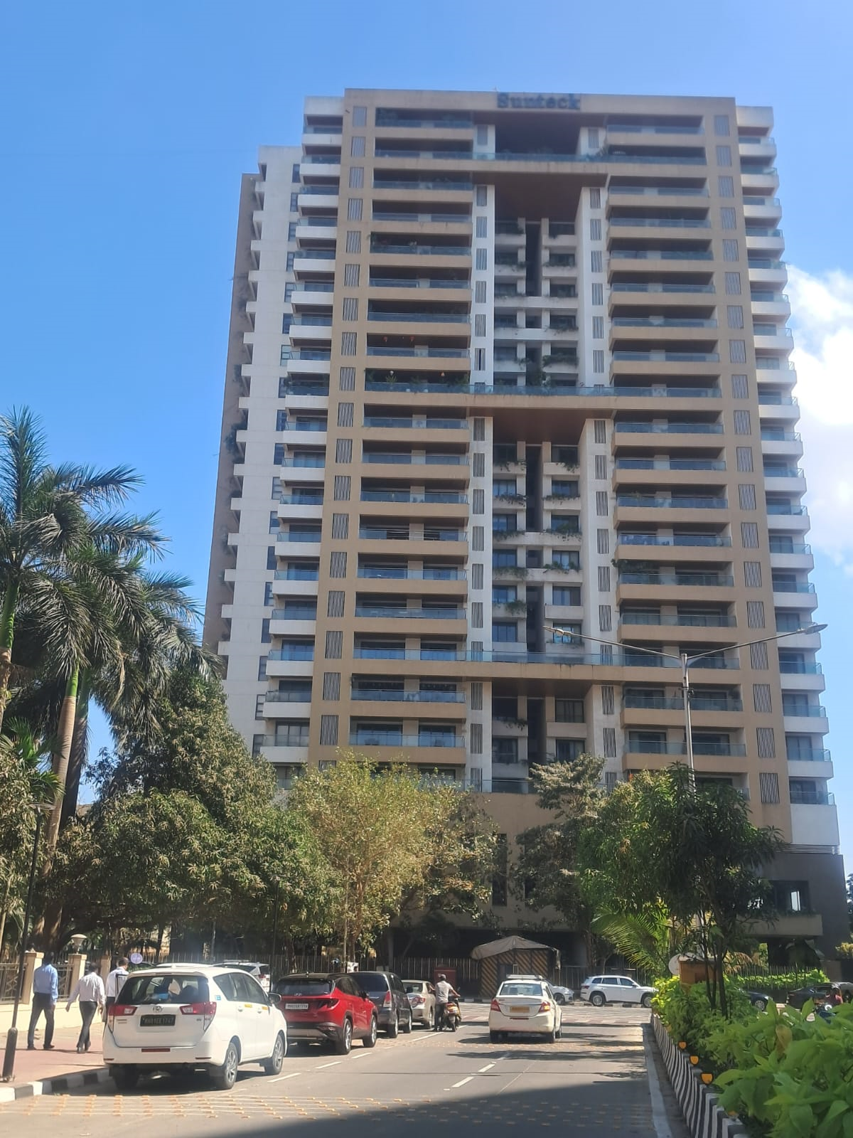 5 BHK in Signia Isles, Bandra East - Photo 2