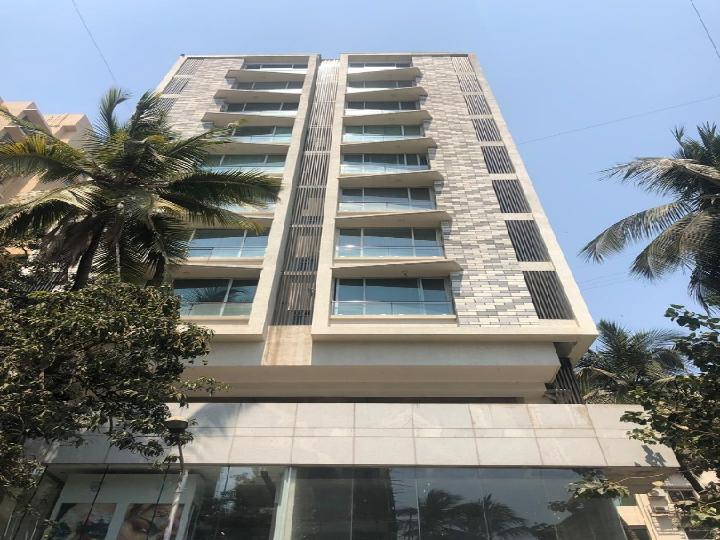 4 BHK Semi-Furnished in Solus , Bandra West
