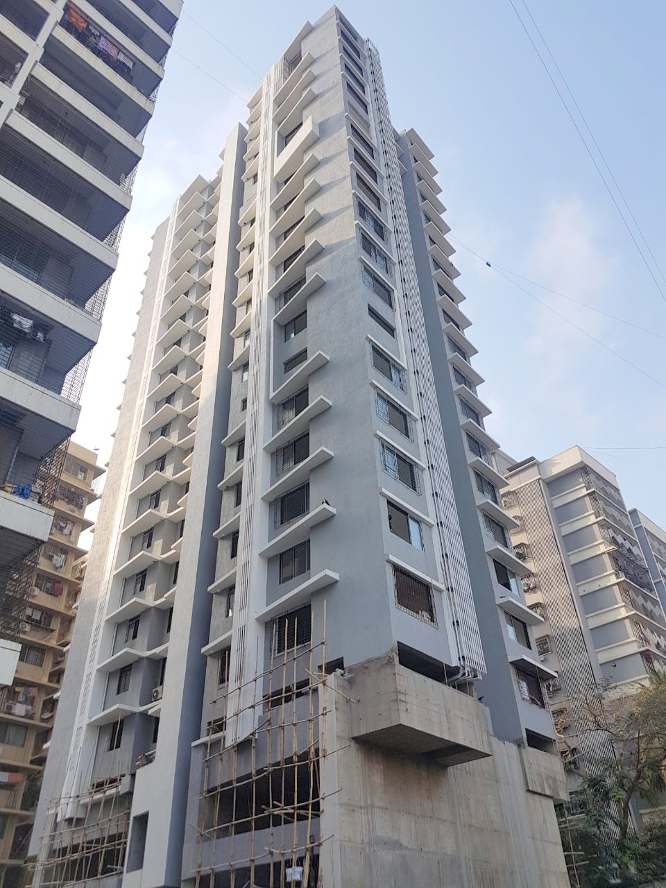 Semi-Furnished in Stadium View , Andheri West