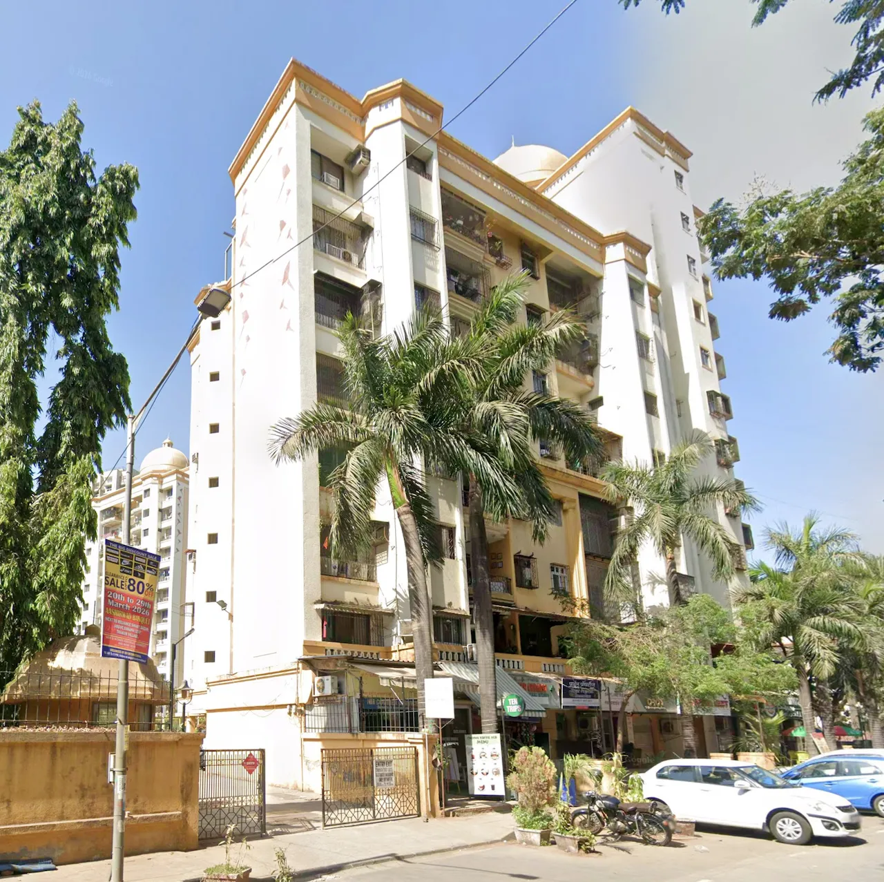 1 BHK Fully Furnished in Viceroy Court, Kandivali East - Photo 2