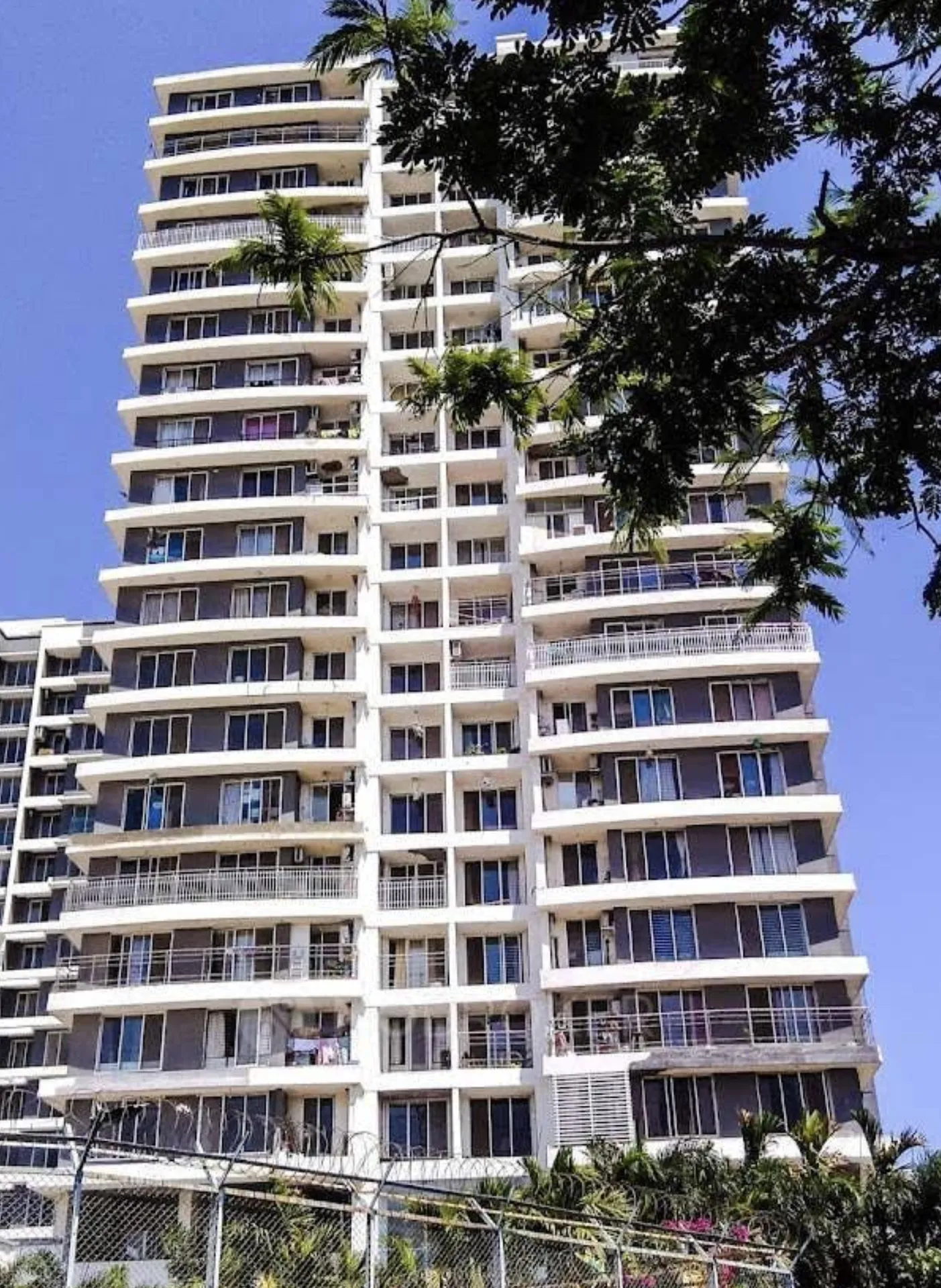 2 BHK in Viceroy Park, Dahisar West