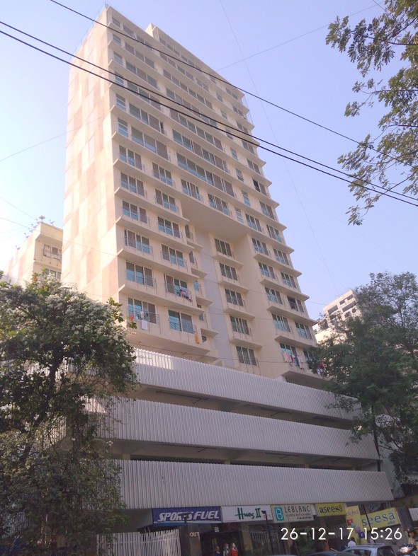 3 Semi-Furnished in Videocon Icon , Bandra West